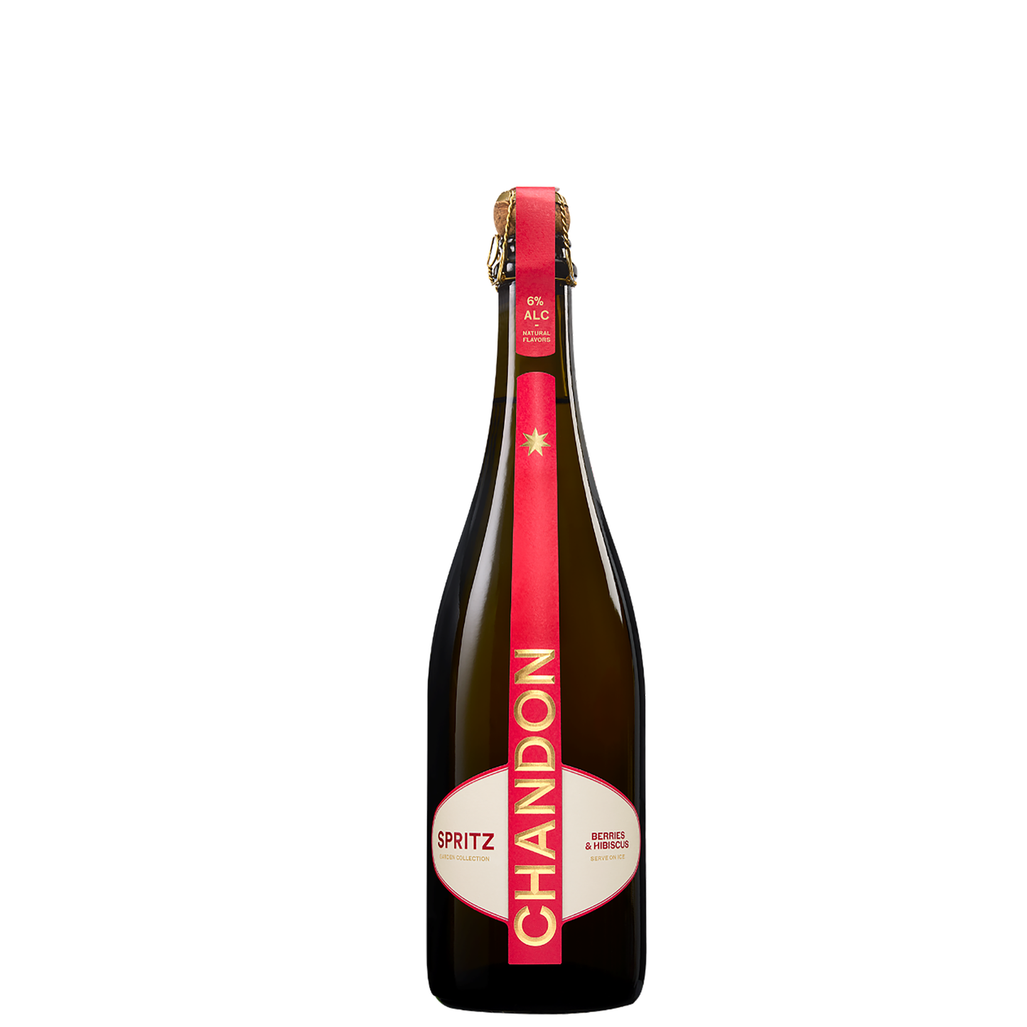 Eine Flasche Chandon Garden Spritz Berries & Hibiscus. Dunkle Schaumweinflasche mit vertikalem rotem Band und ovalem Etikett, das den Schriftzug Chandon in Gold sowie den Hinweis Berries & Hibiscus - Serve on ice trägt. Der Flaschenhals ist mit einem roten Siegelband verschlossen.